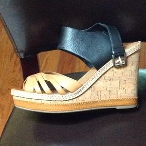 Black Tan sandal heels 4 1/2